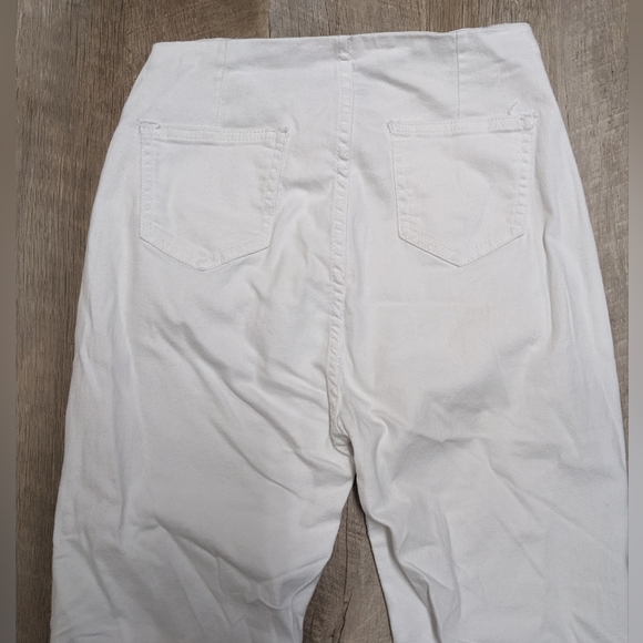 Shein White Bell Bottoms High Rise Raw Leg Hem Size 4 - Picture 6 of 11